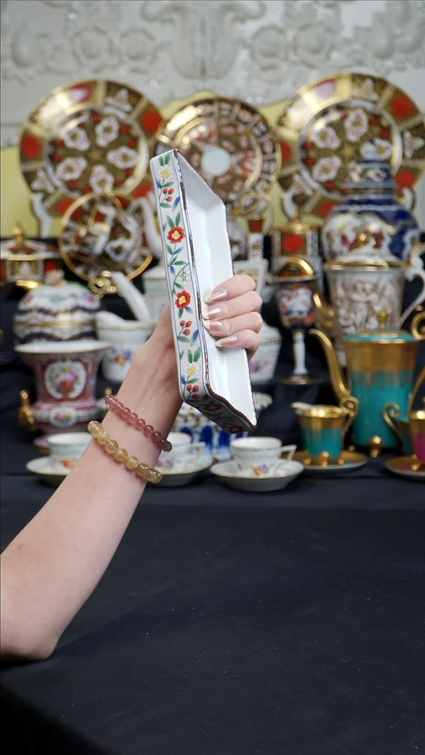骨瓷婷婷中古器物如图所示98