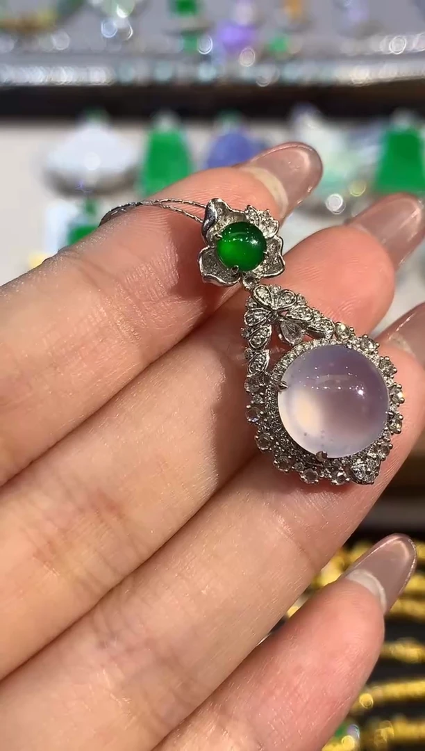 吊坠(不含链)18K金镶嵌翡翠SY0001147多样性发其一