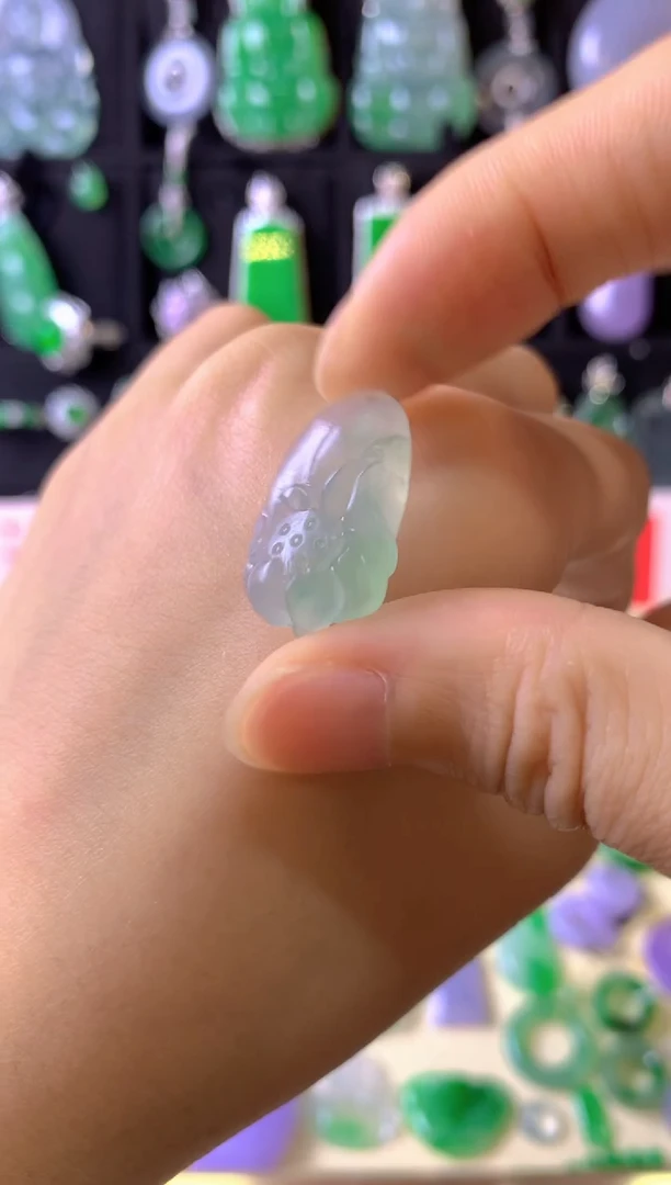 定制翡翠未镶嵌毛货抛光