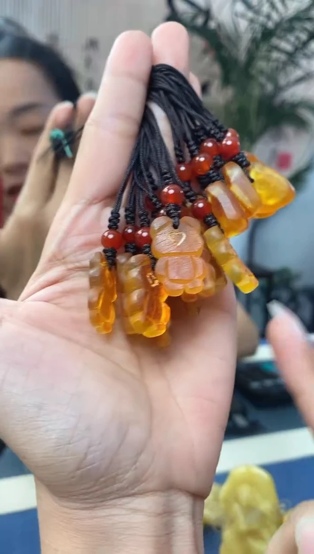 未镶嵌琥珀裸石天然琥珀蜜蜡手机链多样性发一