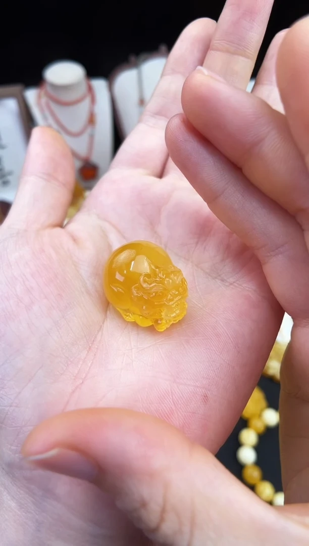 琥珀未镶嵌珠宝奇石?***️柒月