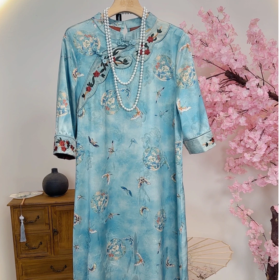 2025夏季新款刺绣国风优雅高贵气质中国风蝴蝶连衣裙