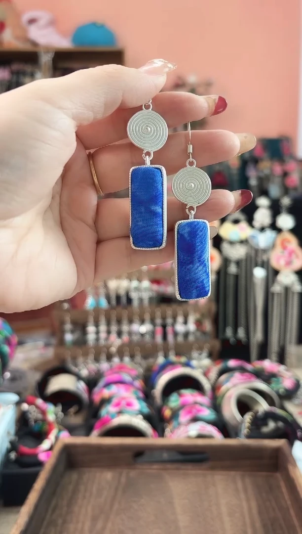 织绣艺枝独秀绣花饰品  4