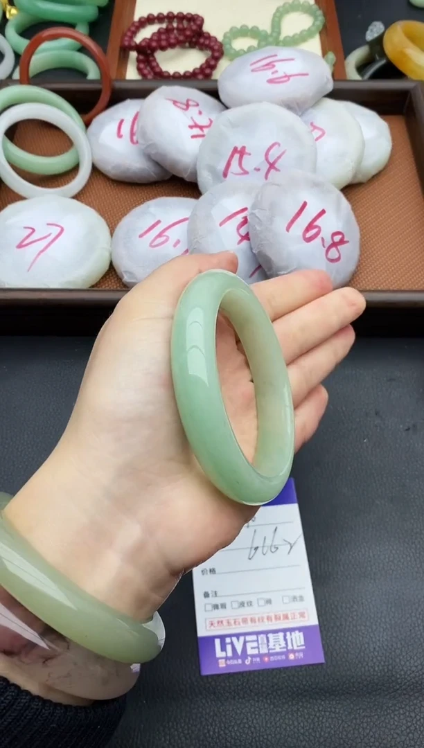 未镶嵌手镯石英质玉30+61/62