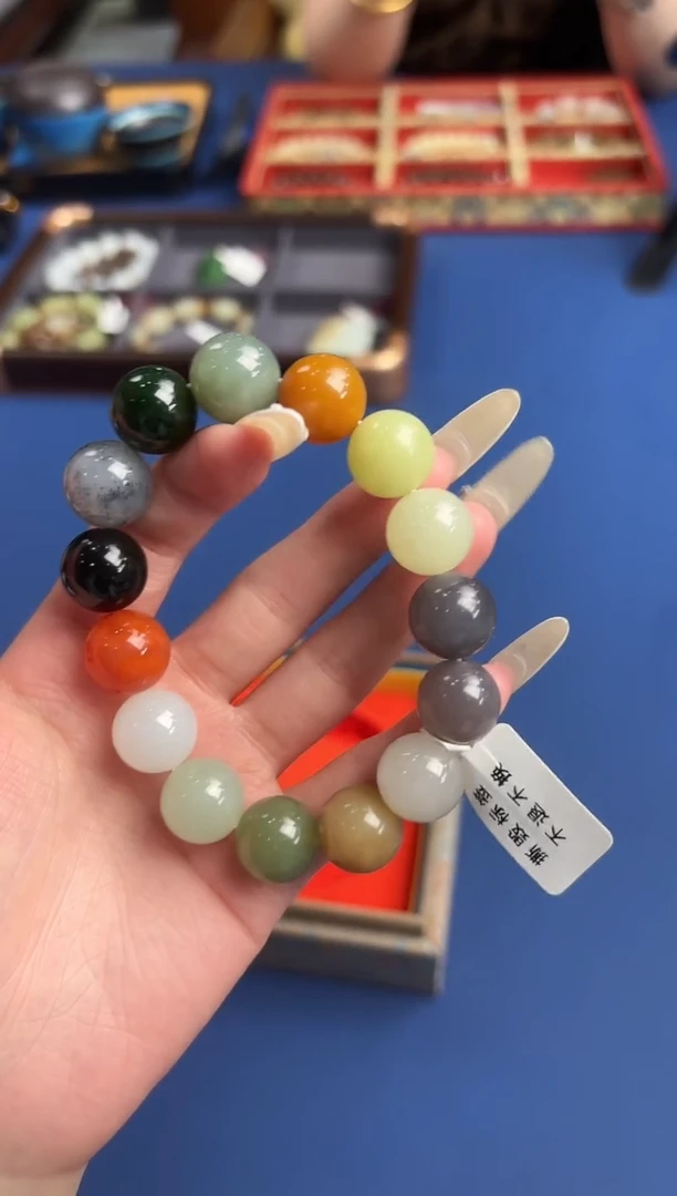 手串未镶嵌和田玉董小姐推荐 多样性发货 拍一发一db14