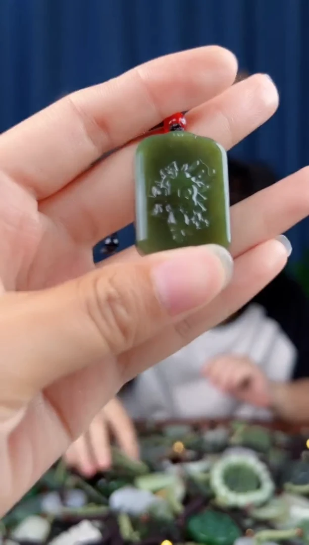 未镶嵌和田玉挂件拍一发一