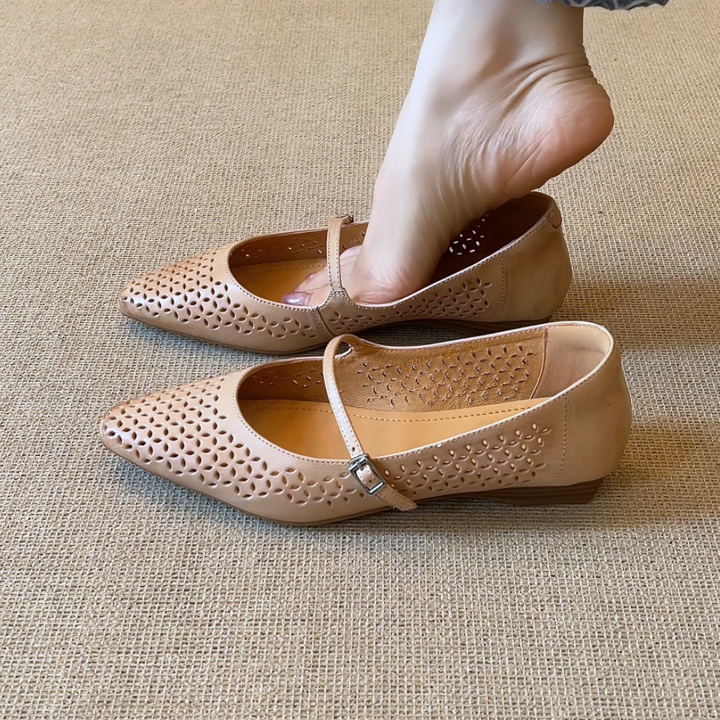 RubyL/2cm通勤复古舒适透气镂空小尖头一字扣带浅口坡跟单鞋女款
