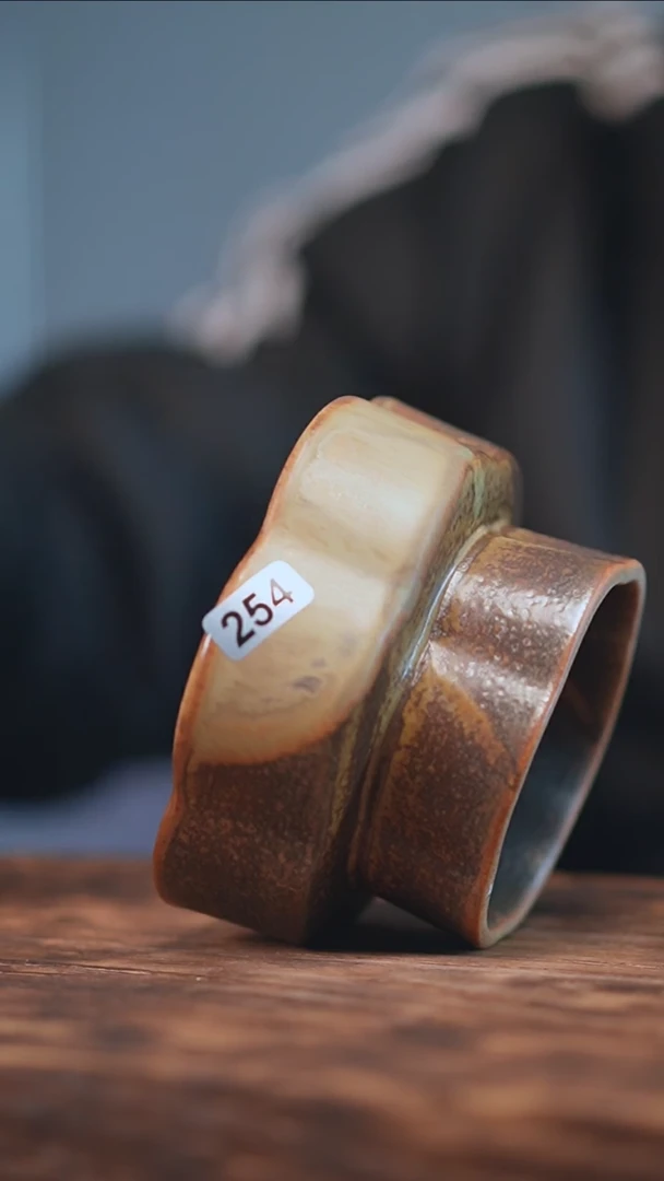 【闪购商品】254窑变花口坚果盘啊