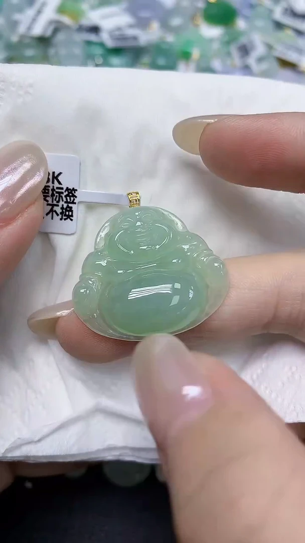 翡翠18K金镶嵌颈饰天然缅甸翡翠A货多样性发其一
