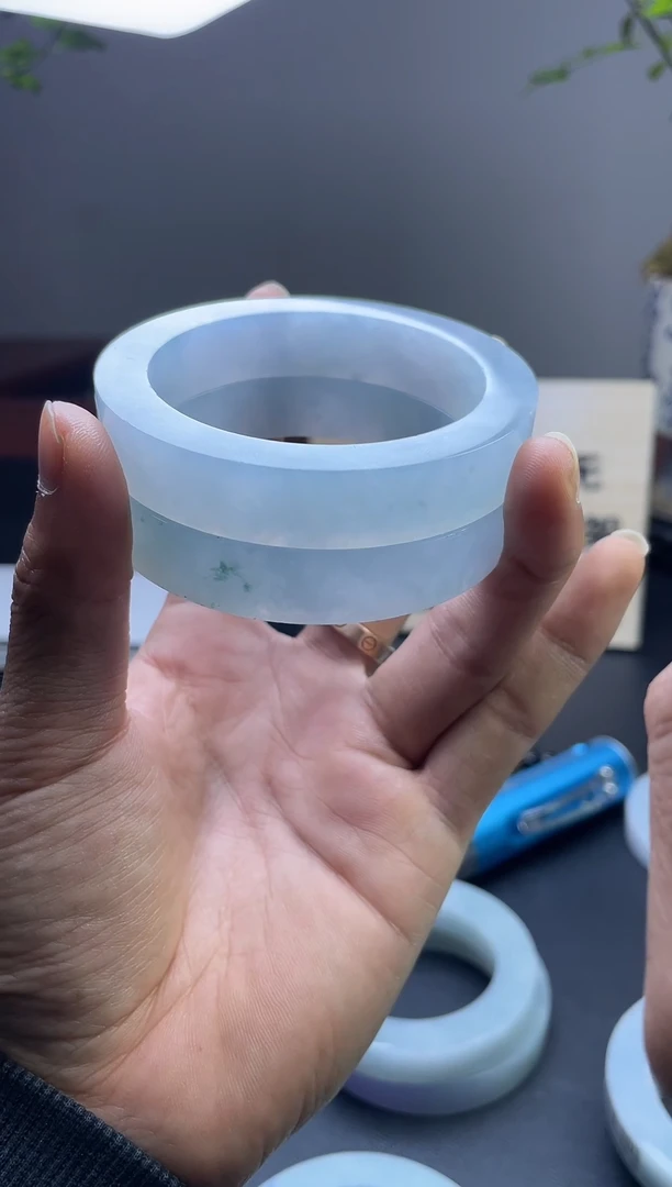 【闪购商品】定制翡翠正圈未镶嵌老朱