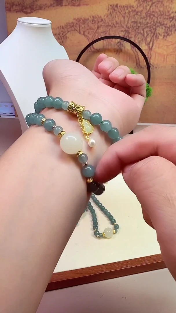 颈饰14K金镶嵌翡翠S40