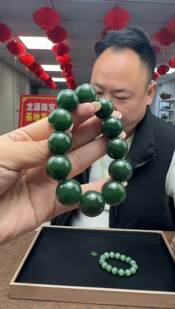颈饰未镶嵌和田玉拍一发一，多样性发货