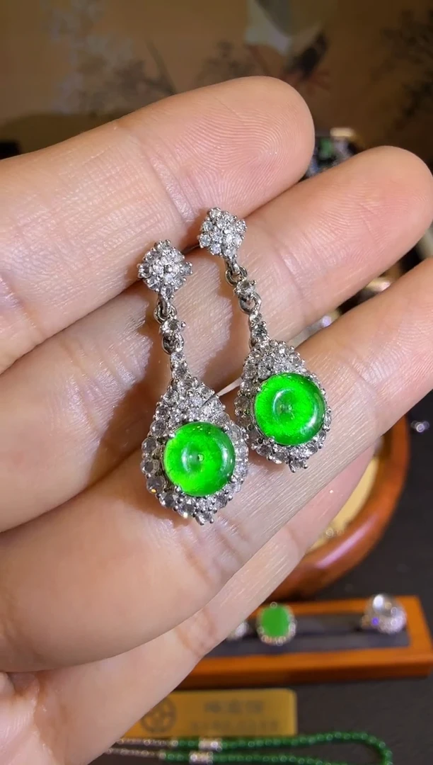 【闪购商品】翡翠耳饰18K金镶嵌起光满绿平安扣耳坠