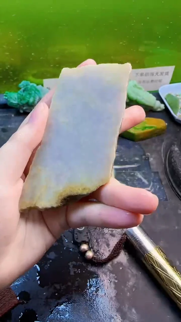 翡翠挂件未镶嵌天然翡翠023
