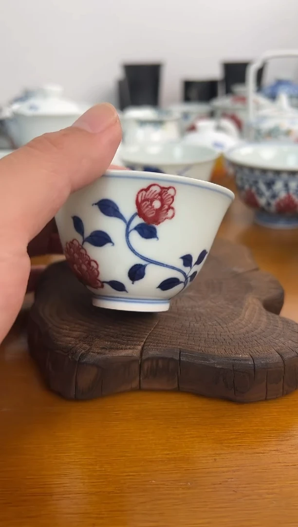 萝*°照夜白青花釉里红花神杯