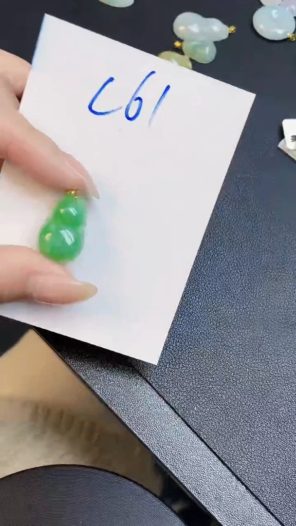 【闪购商品】翡翠颈饰18K金镶嵌00000000