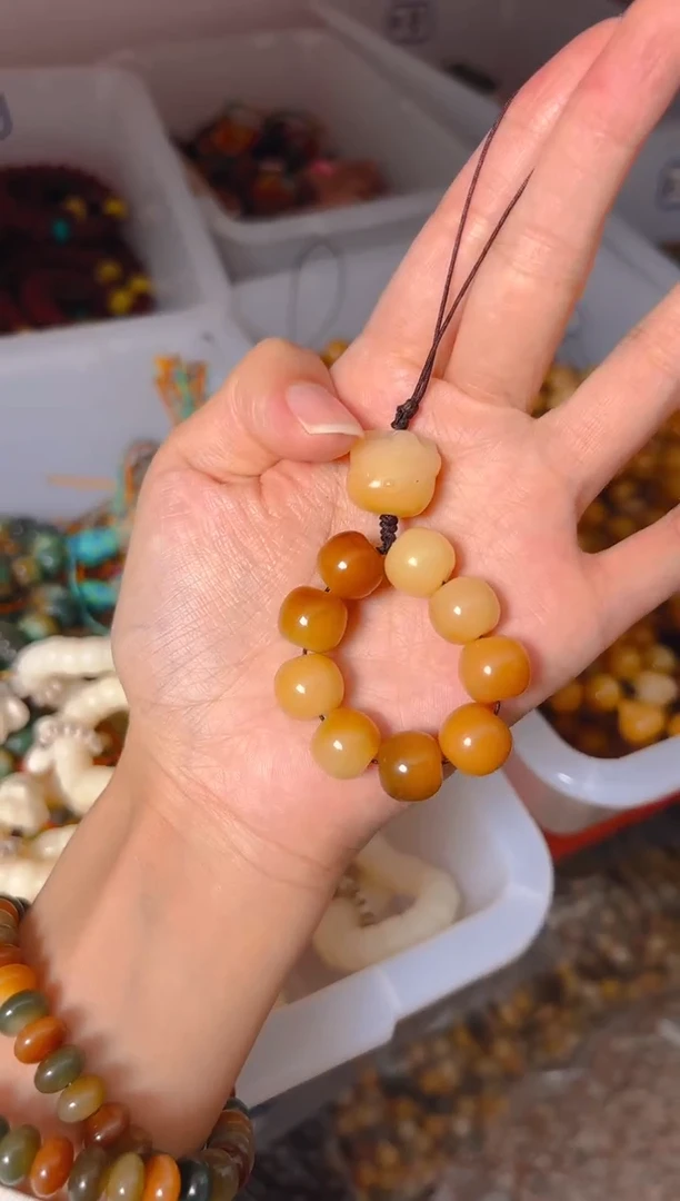 吊坠菩提根/象牙果黄色手机挂件