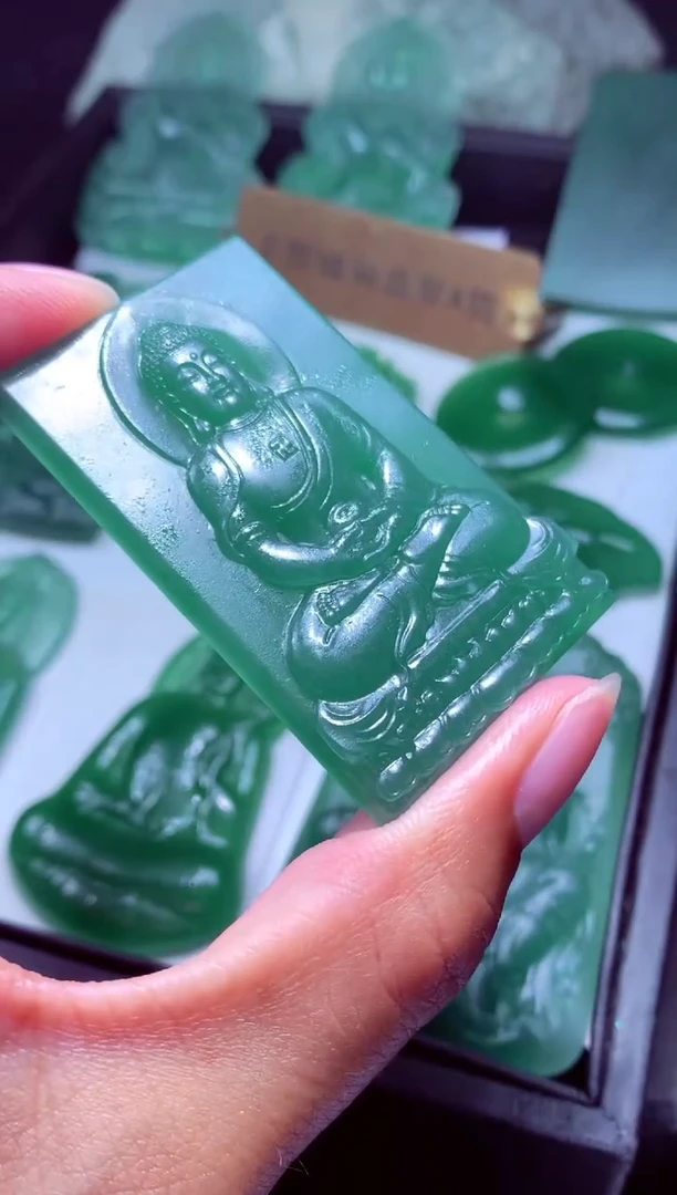 未镶嵌定制翡翠魔*天然翡翠A货吊坠 官方基地发货