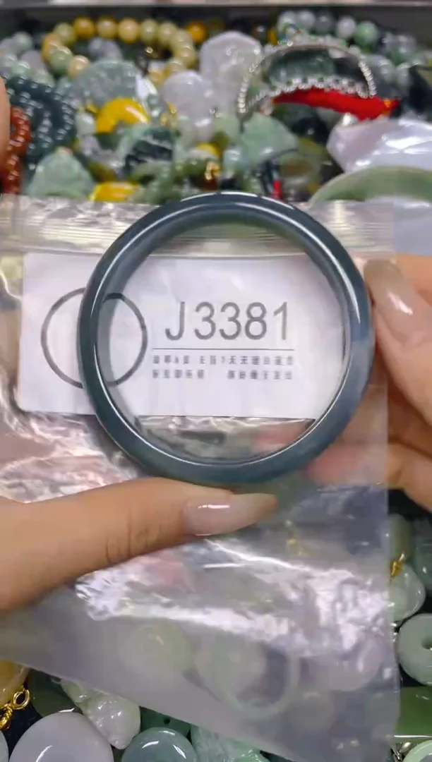 颈饰未镶嵌翡翠58.9/ J /翡翠A货，一件也是批发价