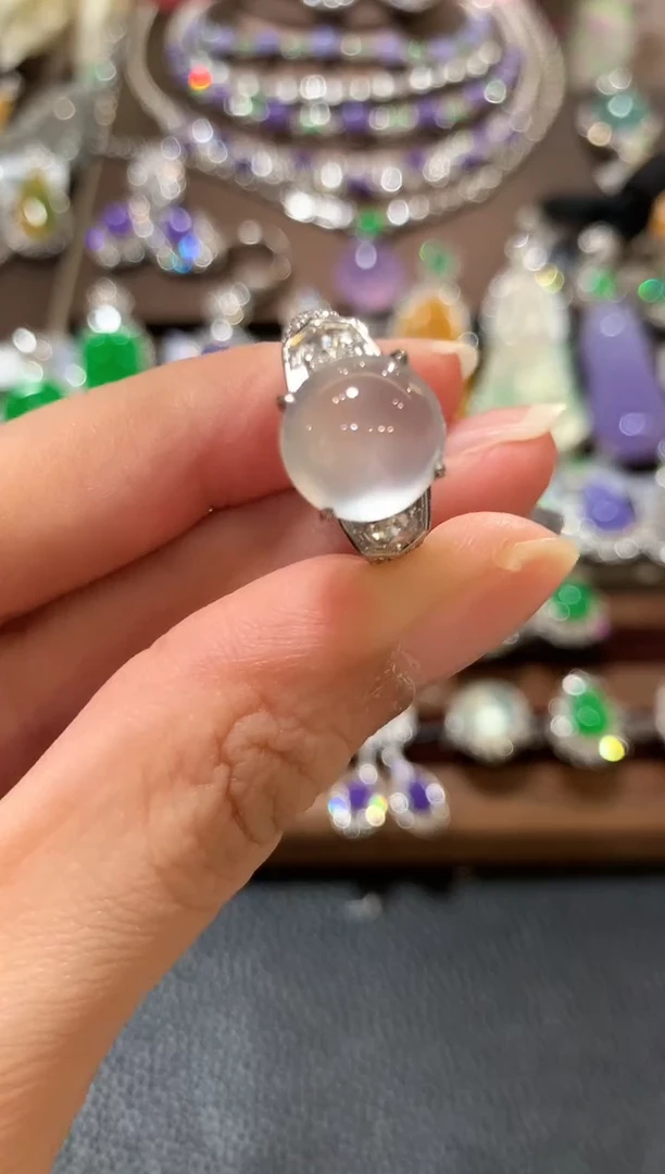 18K金镶嵌戒指翡翠m60