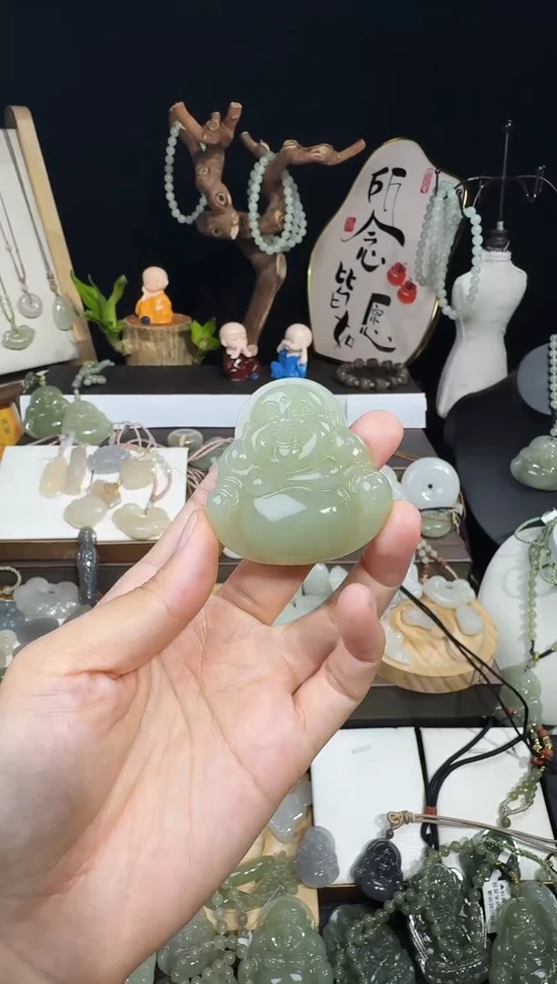 颈饰未镶嵌和田玉爆****?50高冰佛公
