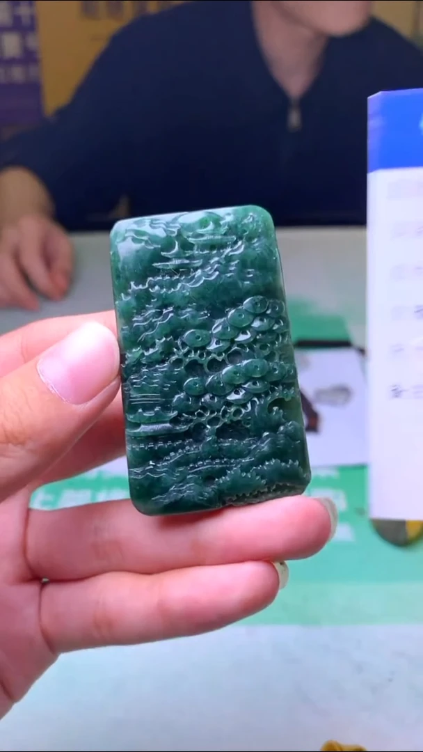 未镶嵌定制翡翠鹤***~毛货-不退不换-