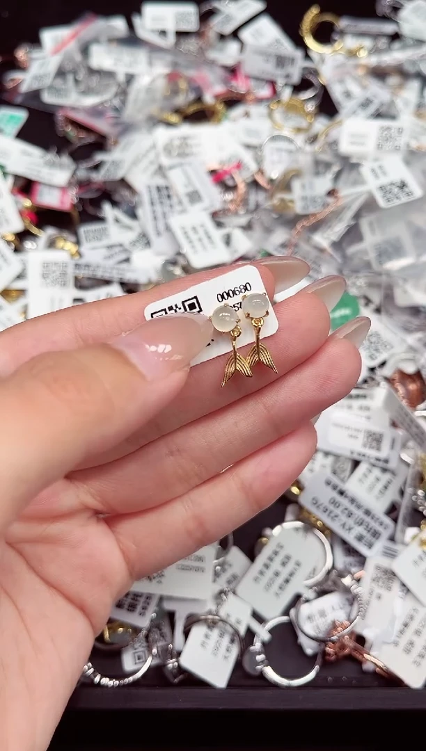 银S925镶嵌戒指翡翠A货 多样性发一