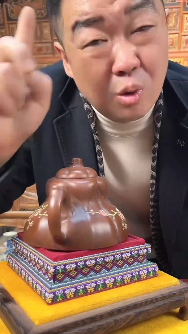 【闪购商品】紫砂茶壶301F现代工艺品一个