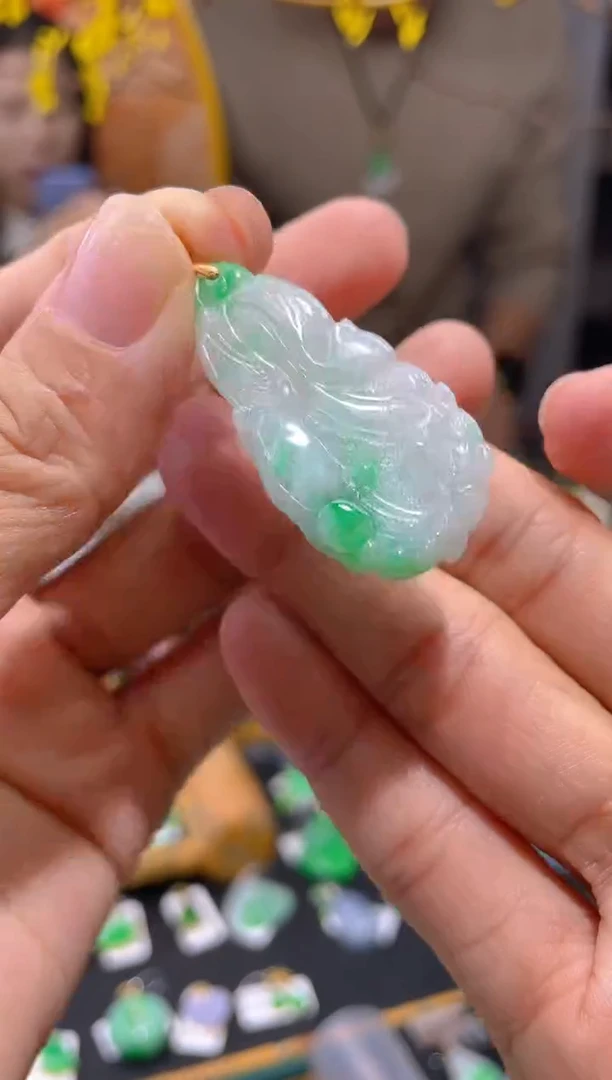 【闪购商品】翡翠颈饰18K金镶嵌假一赔三