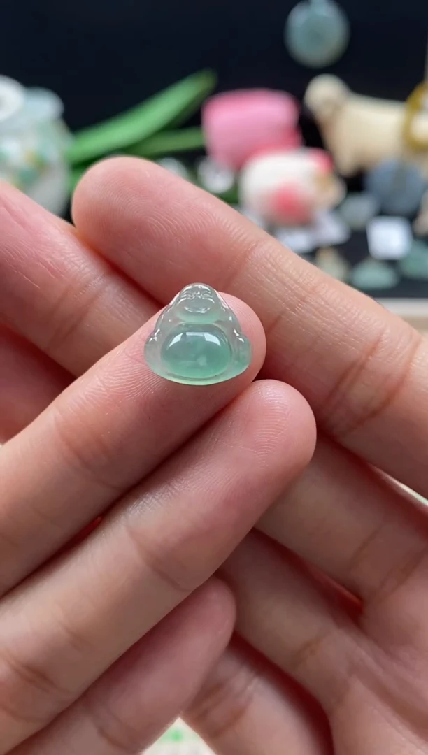 【闪购商品】翡翠颈饰未镶嵌翡翠冰绿佛公