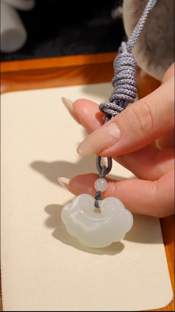 吊坠(不含链)未镶嵌和田玉（白玉）和田玉白玉平安锁 约10.81克