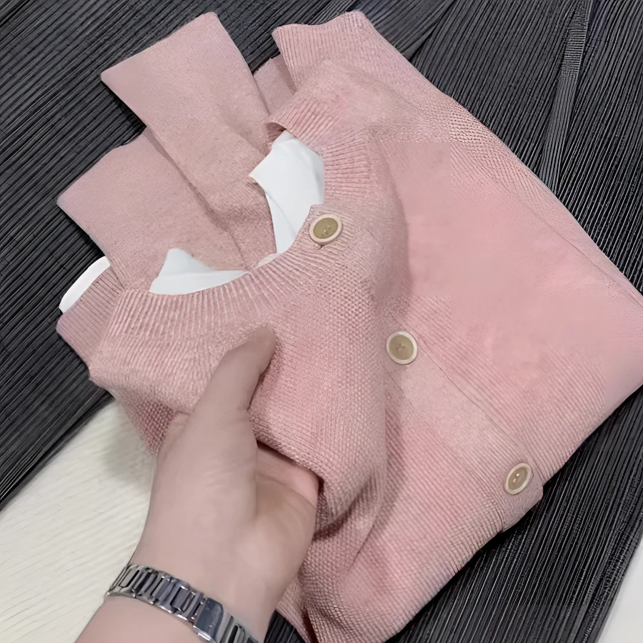 法式温柔风粉色圆领针织开衫秋季2024年新款女装洋气减龄气质上衣