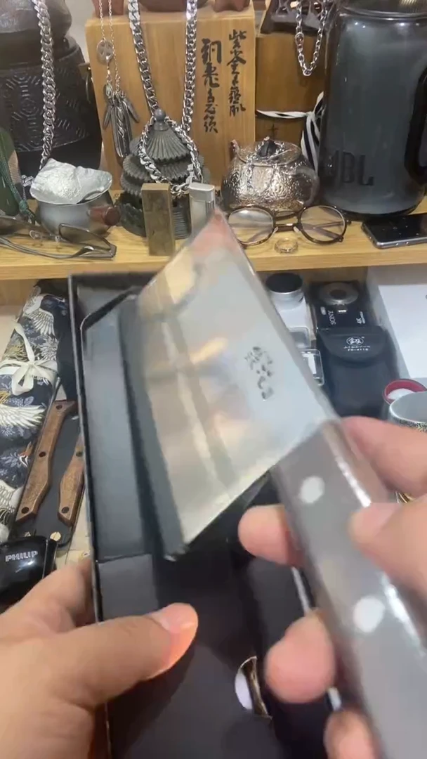 瓷片闪购商品  如图所示
