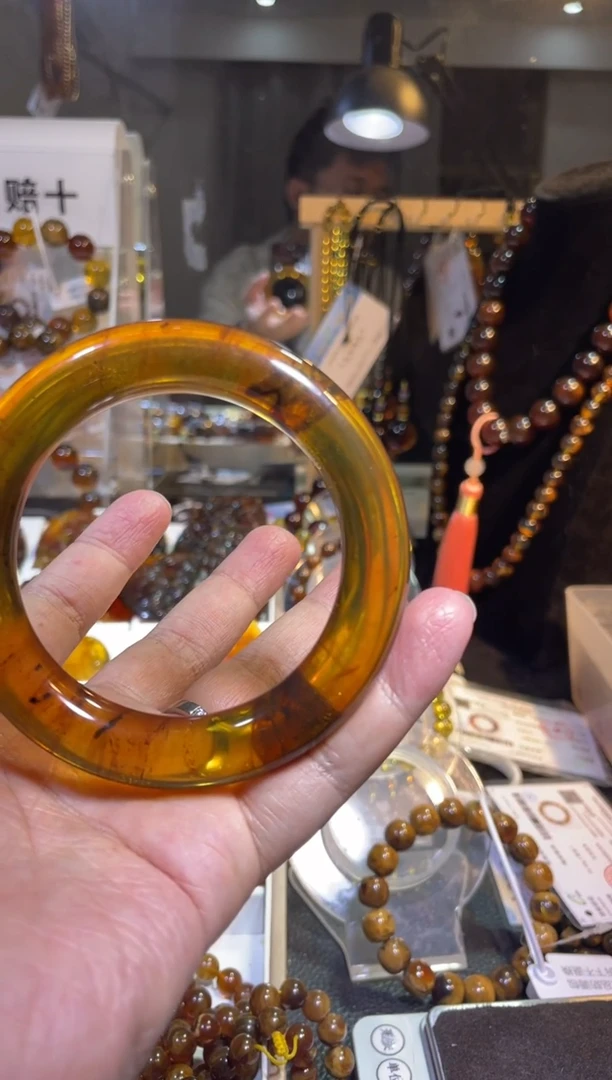 裸石琥珀未镶嵌金棕花珀手镯 60圆条