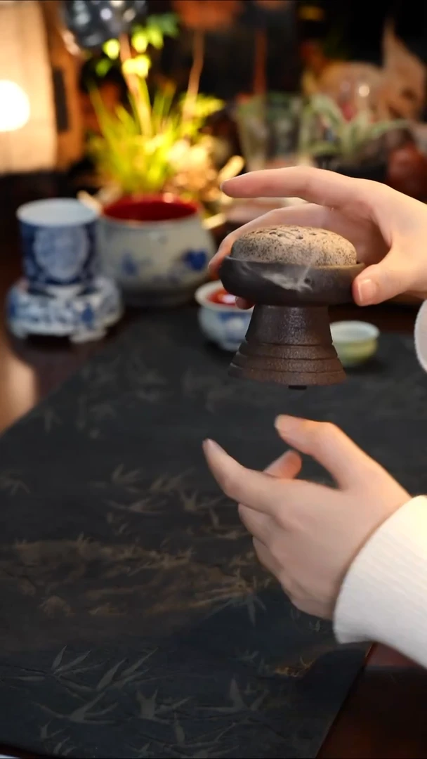 香炉··············