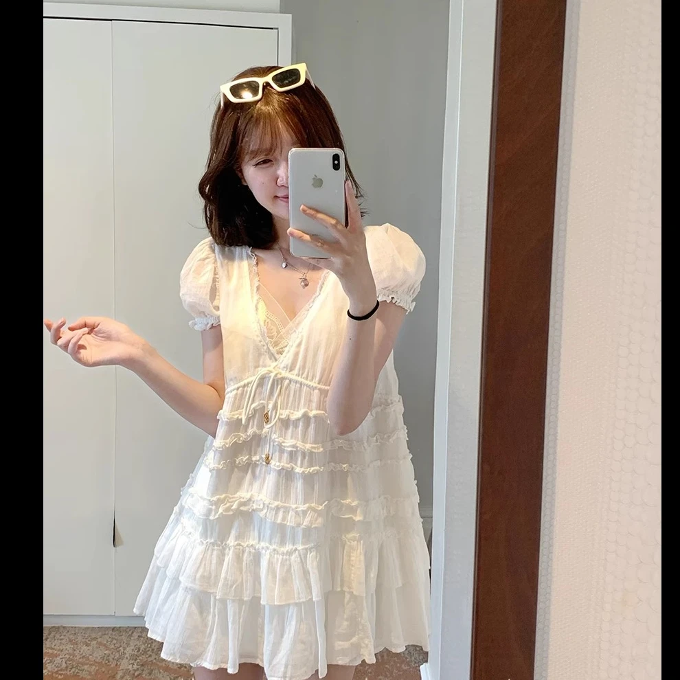 新款夏季公主袖V领蓬蓬连衣裙夏宽松设计感温柔甜美系短款蛋糕裙