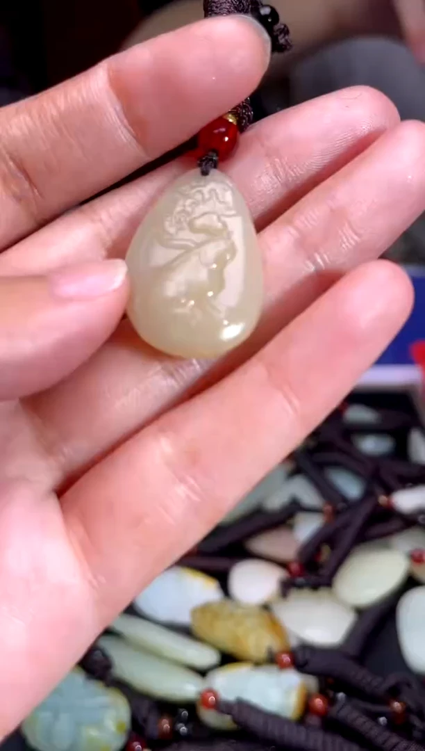 和田玉未镶嵌挂件1