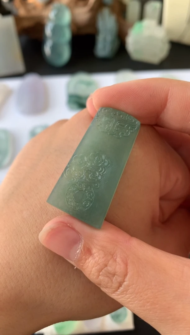 【闪购商品】定制翡翠未镶嵌翡翠