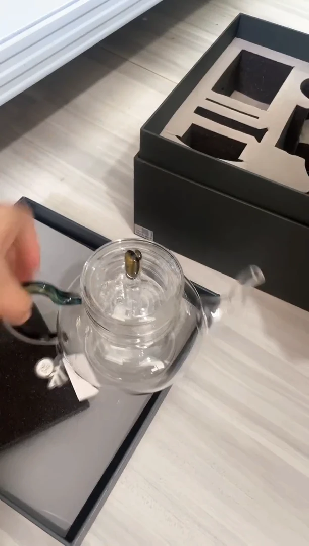 凤尾/宫灯壶/青绿