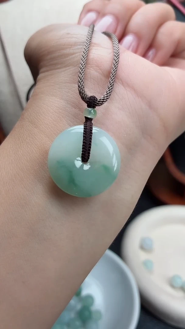 颈饰未镶嵌翡翠天然翡翠A货