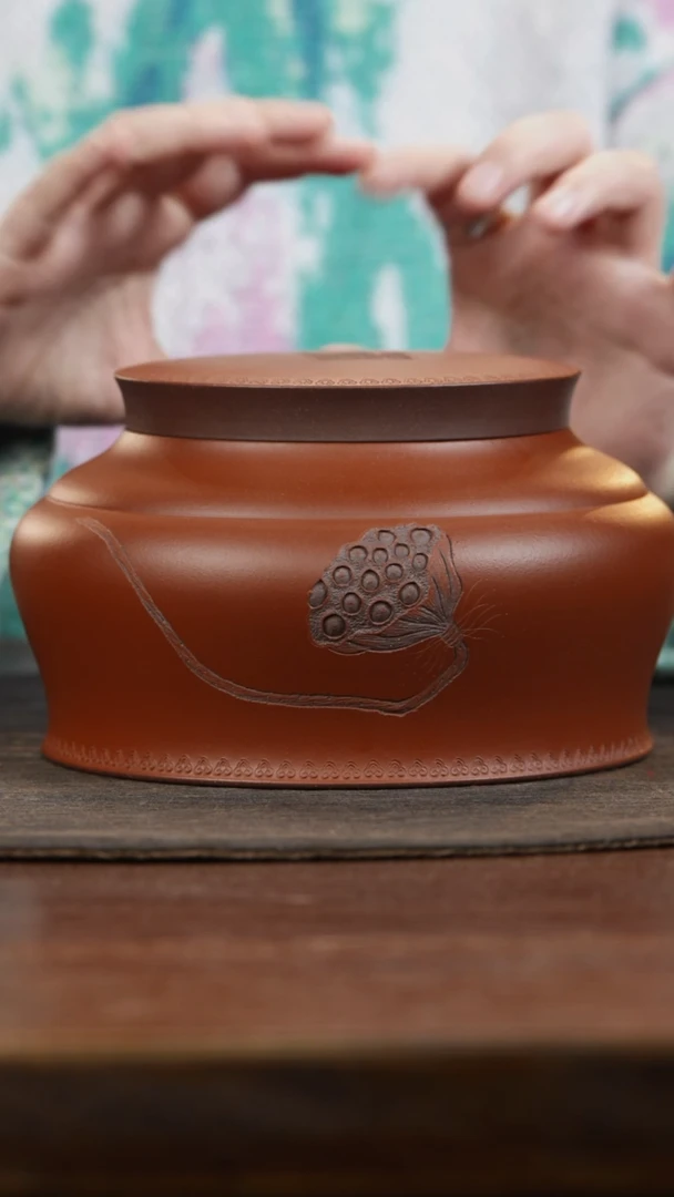 【闪购商品】紫砂茶叶罐平盖朱泥刻莲蓬茶叶罐