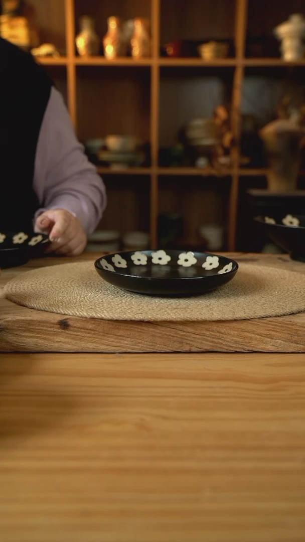 黑色雕刻小花花系列的7英寸月光盘1个