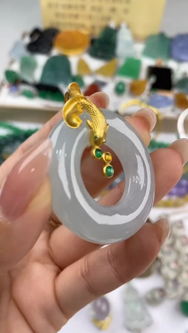 翡翠18K金镶嵌吊坠(不含链)38269
