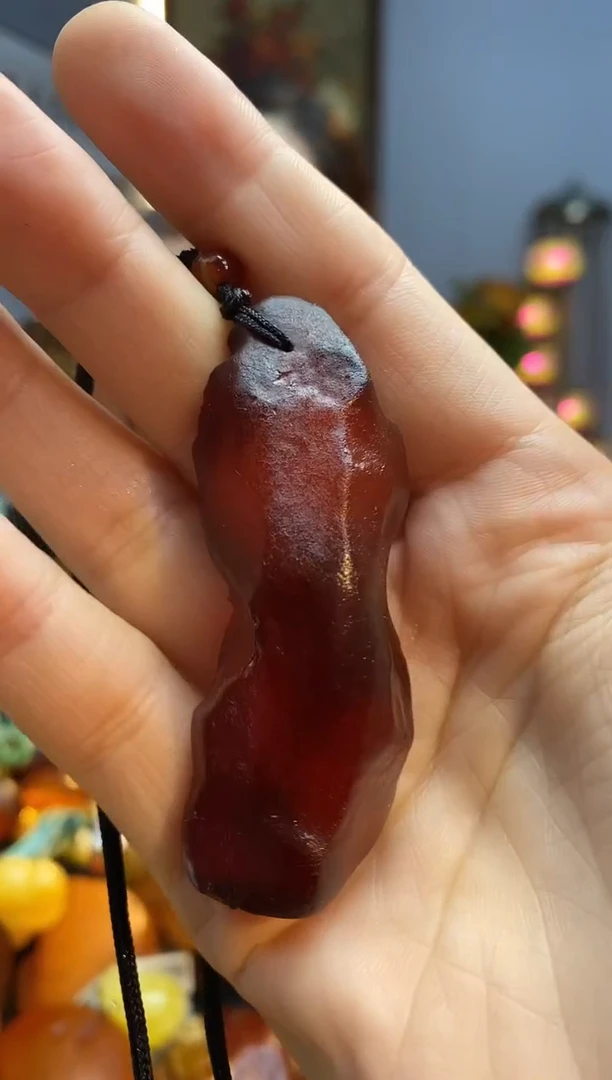 琥珀颈饰未镶嵌吊坠