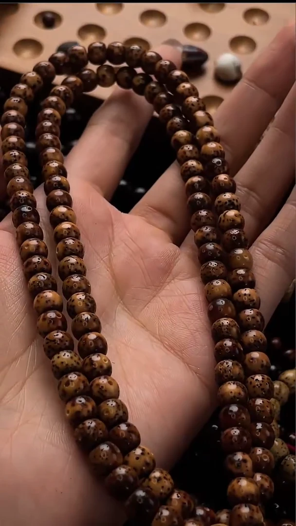 吊坠星月菩提精工级浅珀花皮鼓珠直切7*6长串（B）