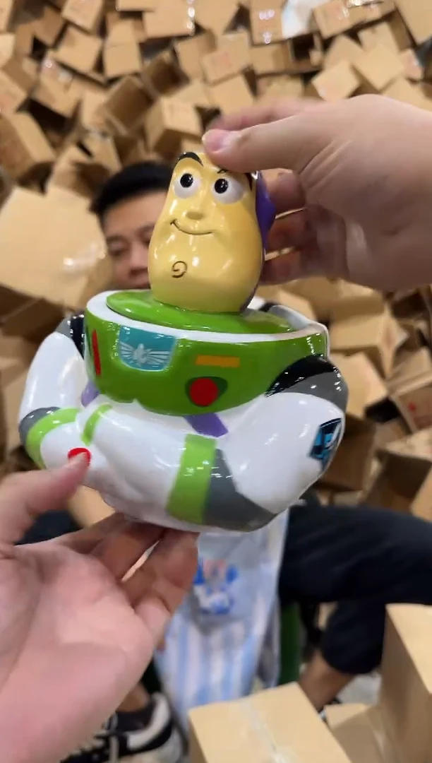 瓷片巴斯半身收纳罐