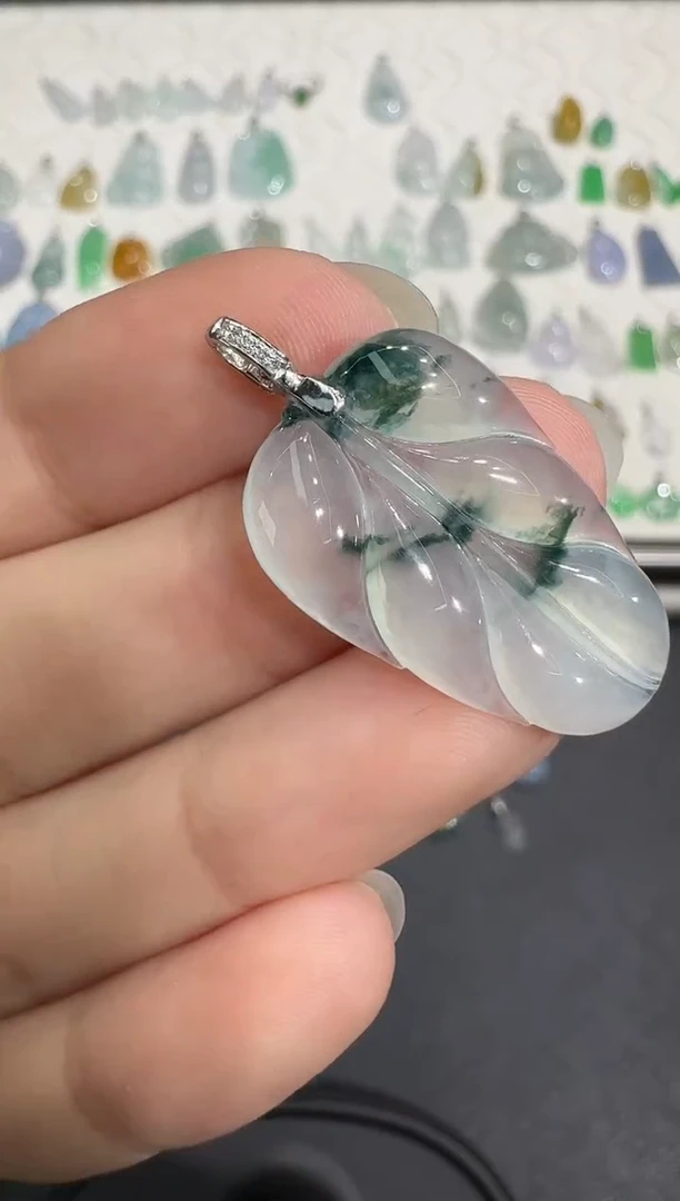 颈饰18K金镶嵌翡翠X1102-1501-26