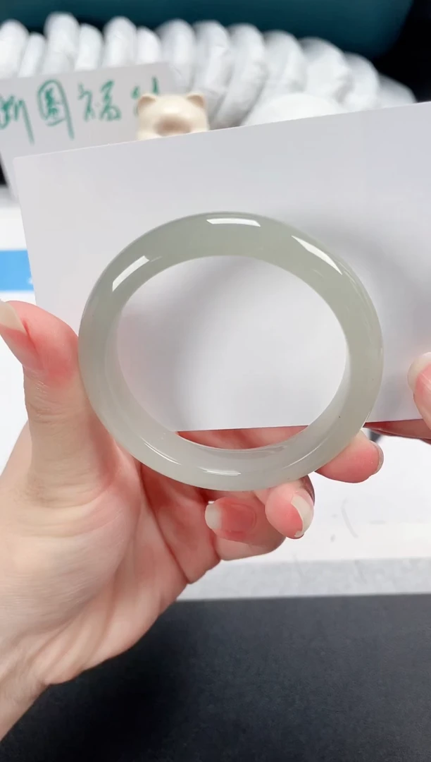 石英质玉手镯未镶嵌5-52.3