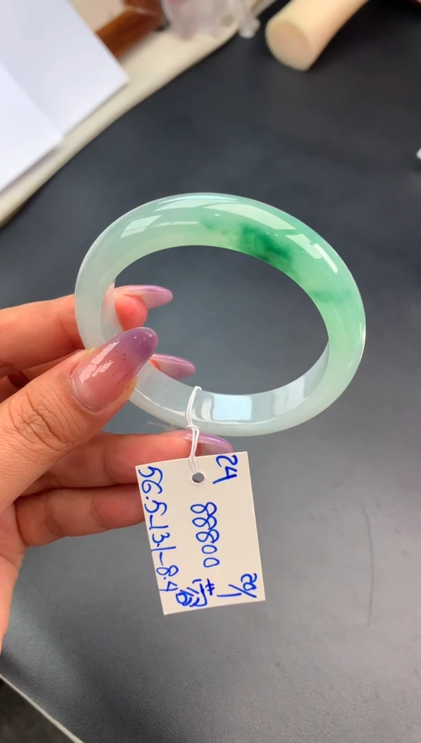 【闪购商品】翡翠手镯未镶嵌手镯