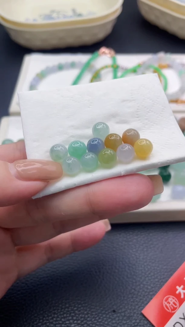 未镶嵌定制翡翠我*珠子